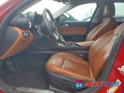 Zdjęcie 7 z 12 samochodu: 2019 ALFA ROMEO GIULIA VIN:ZARFAMAN4K7599798 - miniatura