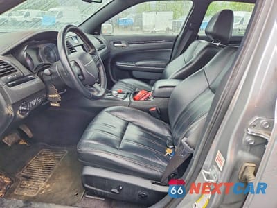 Zdjęcie 7 z 12 samochodu: 2018 CHRYSLER 300 S VIN:2C3CCABG0JH214461 - miniatura