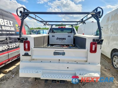 Zdjęcie 6 z 12 samochodu: 2019 CHEVROLET SILVERADO HD UTILITY / SERVICE TRUCK VIN:2GB2CREG0K1241658 - miniatura