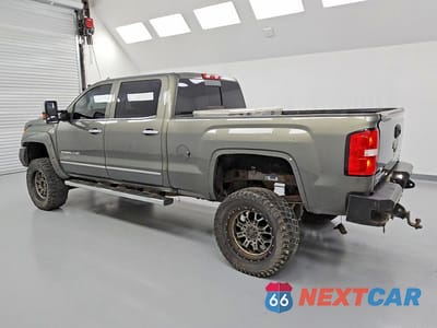 Drugie zdjęcie samochodu z przodu: 2018 GMC SIERRA K2500 DENALI VIN:1GT12UEY1JF211291 - miniatura