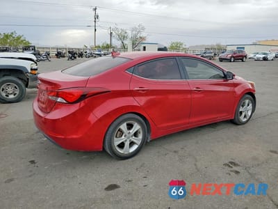 Trzecie zdjęcie samochodu z tyłu: 2016 HYUNDAI ELANTRA VALUE EDITION VIN:KMHDH4AE3GU547581 - miniatura