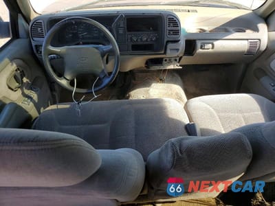 Zdjęcie 8 z 13 samochodu: 1995 CHEVROLET TAHOE C1500 VIN:1GNEC13K6SJ397881 - miniatura