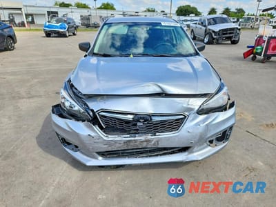 Piąte zdjęcie samochodu w środku: 2017 SUBARU IMPREZA W/CONTINUOUS VIN:4S3GTAA65H1729020 - miniatura