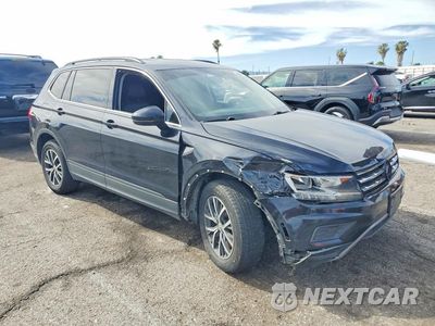 Czwarte zdjęcie samochodu z boku: 2019 VOLKSWAGEN TIGUAN SE VIN:3VV3B7AX7KM119242 - miniatura