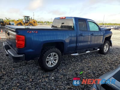 Trzecie zdjęcie samochodu z tyłu: 2018 CHEVROLET SILVERADO K1500 LT VIN:2GCVKREC4J1111678 - miniatura