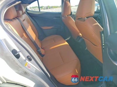 Zdjęcie 10 z 13 samochodu: 2019 LEXUS UX 200 BASE VIN:JTHY3JBHXK2016702 - miniatura