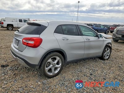 Trzecie zdjęcie samochodu z tyłu: 2018 MERCEDES-BENZ GLA 250 4MATIC VIN:WDCTG4GB3JJ390069 - miniatura