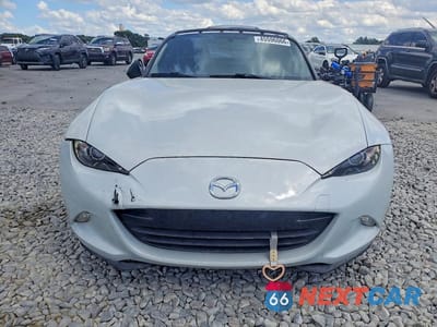Piąte zdjęcie samochodu w środku: 2016 MAZDA MX-5 MIATA SPORT VIN:JM1NDAB78G0105163 - miniatura