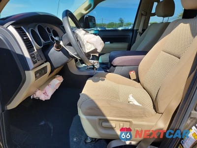 Zdjęcie 7 z 12 samochodu: 2013 TOYOTA TUNDRA DOUBLE CAB SR5 VIN:5TFUM5F11DX042841 - miniatura
