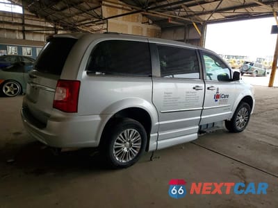 Trzecie zdjęcie samochodu z tyłu: 2011 CHRYSLER TOWN & COUNTRY LIMITED VIN:2A4RR6DG6BR690119 - miniatura