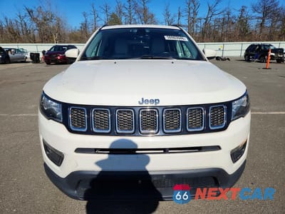 Piąte zdjęcie samochodu w środku: 2017 JEEP COMPASS LATITUDE VIN:3C4NJDBB4HT679777 - miniatura