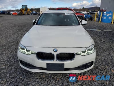 Piąte zdjęcie samochodu w środku: 2018 BMW 320 XI VIN:WBA8A3C5XJA488276 - miniatura
