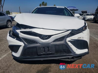 Piąte zdjęcie samochodu w środku: 2023 TOYOTA CAMRY SE VIN:4T1G11AK0PU810356 - miniatura