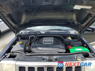 Zdjęcie 12 z 13 samochodu: 2007 JEEP COMMANDER OVERLAND VIN:1J8HG68267C696484 - miniatura
