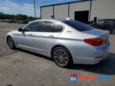 Drugie zdjęcie samochodu z przodu: 2019 BMW 530E VIN:WBAJA9C53KB391730 - miniatura