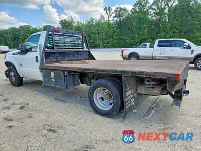 Drugie zdjęcie samochodu z przodu: 2013 FORD F350 SUPER DUTY FLATBED TRUCK VIN:1FDRF3GT0DEB56468 - miniatura