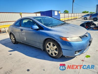 Czwarte zdjęcie samochodu z boku: 2008 HONDA CIVIC LX VIN:2HGFG12638H548094 - miniatura