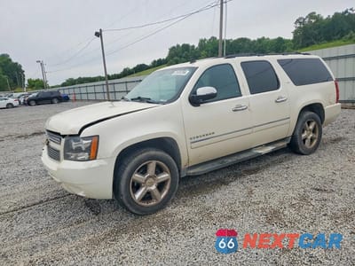2013 CHEVROLET SUBURBAN C1500 LTZ 1GNSCKE05DR311033 - główne zdjęcie licytacji z USA - miniatura