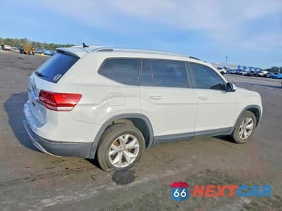 Trzecie zdjęcie samochodu z tyłu: 2018 VOLKSWAGEN ATLAS SE VIN:1V2CR2CA9JC554588 - miniatura
