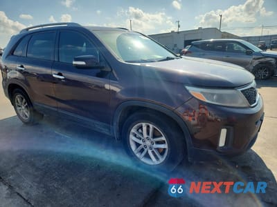Czwarte zdjęcie samochodu z boku: 2014 KIA SORENTO LX VIN:5XYKT3A63EG442163 - miniatura