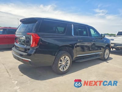 Trzecie zdjęcie samochodu z tyłu: 2021 GMC YUKON XL C1500 SLT VIN:1GKS1GKD5MR356741 - miniatura