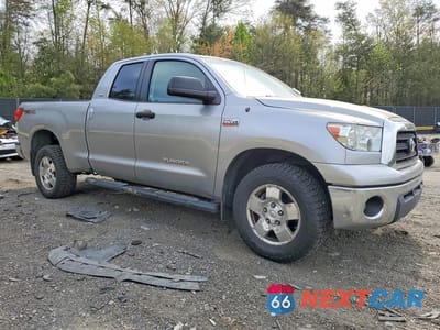 Czwarte zdjęcie samochodu z boku: 2008 TOYOTA TUNDRA SR5 VIN:5TBBV541X8S500047 - miniatura