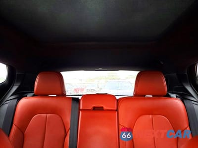 Zdjęcie 10 z 13 samochodu: 2019 VOLVO XC40 T5 MOMENTUM VIN:YV4162XZXK2006797 - miniatura