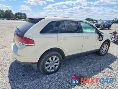 Trzecie zdjęcie samochodu z tyłu: 2008 LINCOLN MKX VIN:2LMDU88C98BJ38391 - miniatura