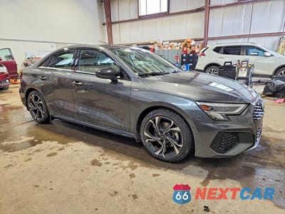 Czwarte zdjęcie samochodu z boku: 2024 AUDI A3 PROGRESSIV VIN:WAULUCGY7RA129274 - miniatura