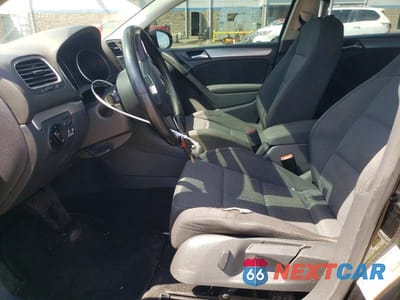 Zdjęcie 7 z 12 samochodu: 2013 VOLKSWAGEN GOLF VIN:WVWDM7AJ8DW038696 - miniatura