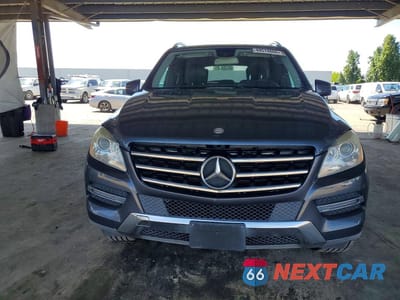 Piąte zdjęcie samochodu w środku: 2015 MERCEDES-BENZ ML 350 VIN:4JGDA5JBXFA583784 - miniatura