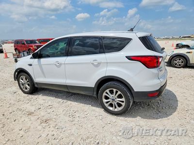 Drugie zdjęcie samochodu z przodu: 2019 FORD ESCAPE SE VIN:1FMCU0GD7KUA99711 - miniatura