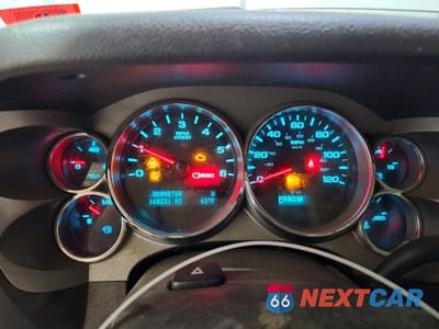 Zdjęcie 9 z 12 samochodu: 2010 CHEVROLET SILVERADO K1500 LT VIN:1GCSKSE3XAZ264213 - miniatura