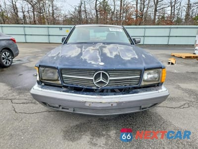 Piąte zdjęcie samochodu w środku: 1982 MERCEDES-BENZ 380 SEC VIN:WDBCA43A5CB002436 - miniatura