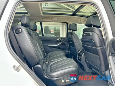 Zdjęcie 6 z 14 samochodu: 2024 BMW X7 XDRIVE40I VIN:5UX23EM03R9U24321 - miniatura
