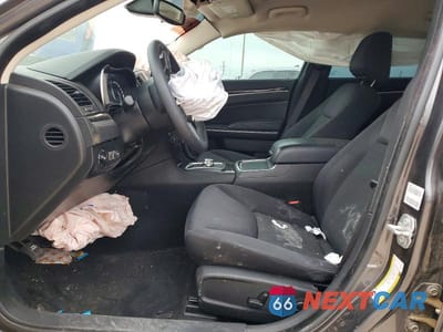 Zdjęcie 7 z 12 samochodu: 2023 CHRYSLER 300 TOURING VIN:2C3CCAAG9PH707582 - miniatura