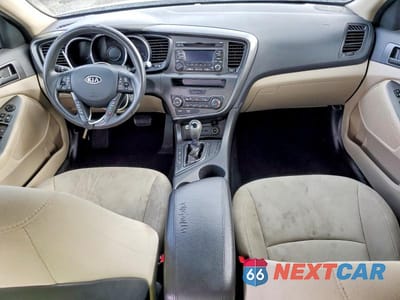 Zdjęcie 8 z 11 samochodu: 2012 KIA OPTIMA LX VIN:KNAGM4A70C5279931 - miniatura