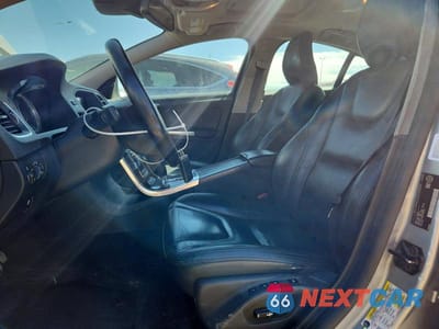Zdjęcie 7 z 12 samochodu: 2011 VOLVO S60 T6 VIN:YV1902FH4B2006241 - miniatura
