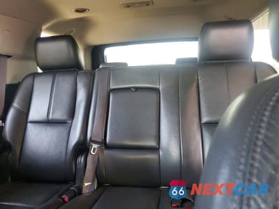 Zdjęcie 10 z 12 samochodu: 2013 CHEVROLET TAHOE C1500 LT VIN:1GNSCBE02DR252488 - miniatura