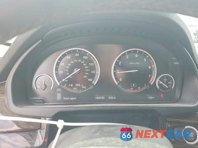 Zdjęcie 9 z 11 samochodu: 2014 BMW X5 VIN:5UXKR0C59E0H16796 - miniatura