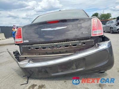 Zdjęcie 6 z 12 samochodu: 2012 CHRYSLER 300 LIMITED VIN:2C3CCACG7CH278031 - miniatura