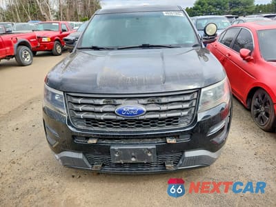 Piąte zdjęcie samochodu w środku: 2017 FORD EXPLORER POLICE INTERCEPTOR VIN:1FM5K8AR7HGA44717 - miniatura