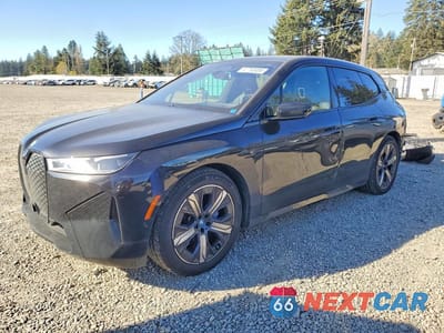 2022 BMW IX XDRIVE50 WB523CF03NCK69247 - główne zdjęcie licytacji z USA - miniatura