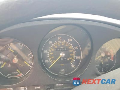 Zdjęcie 9 z 12 samochodu: 1985 MERCEDES-BENZ 380 SL VIN:WDBBA45C2FA023989 - miniatura