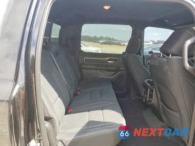 Zdjęcie 10 z 13 samochodu: 2021 RAM 1500 VIN:1C6SRFFT9MN788229 - miniatura