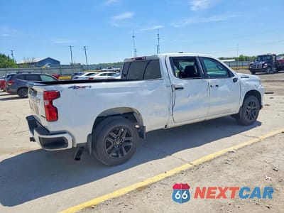 Trzecie zdjęcie samochodu z tyłu: 2022 CHEVROLET SILVERADO LTD K1500 CUSTOM VIN:1GCPYBEK9NZ199730 - miniatura