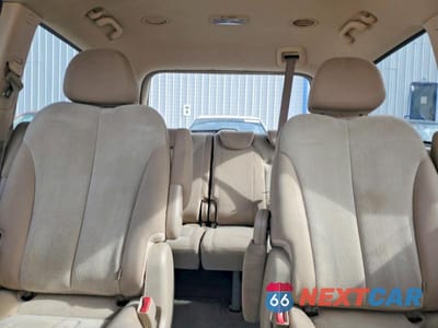 Zdjęcie 10 z 13 samochodu: 2011 KIA SEDONA LX VIN:KNDMG4C71B6380060 - miniatura