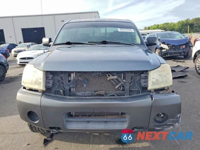 Piąte zdjęcie samochodu w środku: 2004 NISSAN TITAN XE VIN:1N6AA07B44N522984 - miniatura