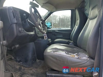 Zdjęcie 7 z 12 samochodu: 2010 CHEV EXPRESS G2500 VIN:1GCZGFDAXA1163985 - miniatura