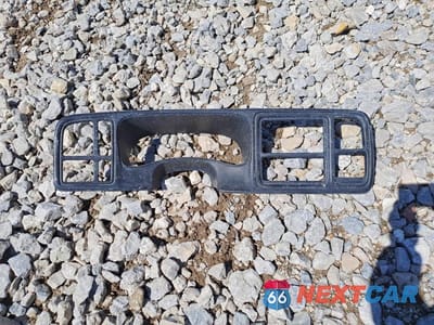 Zdjęcie 13 z 14 samochodu: 2003 CHEV SILVERADO K3500 VIN:1GCJK33G23F106122 - miniatura